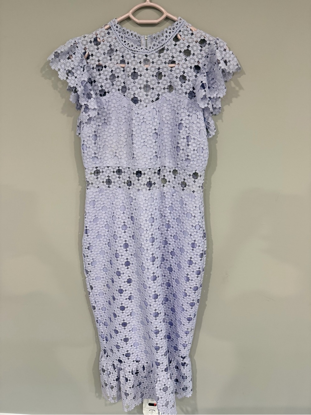 Chelsea Lace Flutter Sleeve Midi Dress in Light Lavender Size M